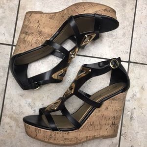 Montgomery Bay Club Black wedge heels size 10